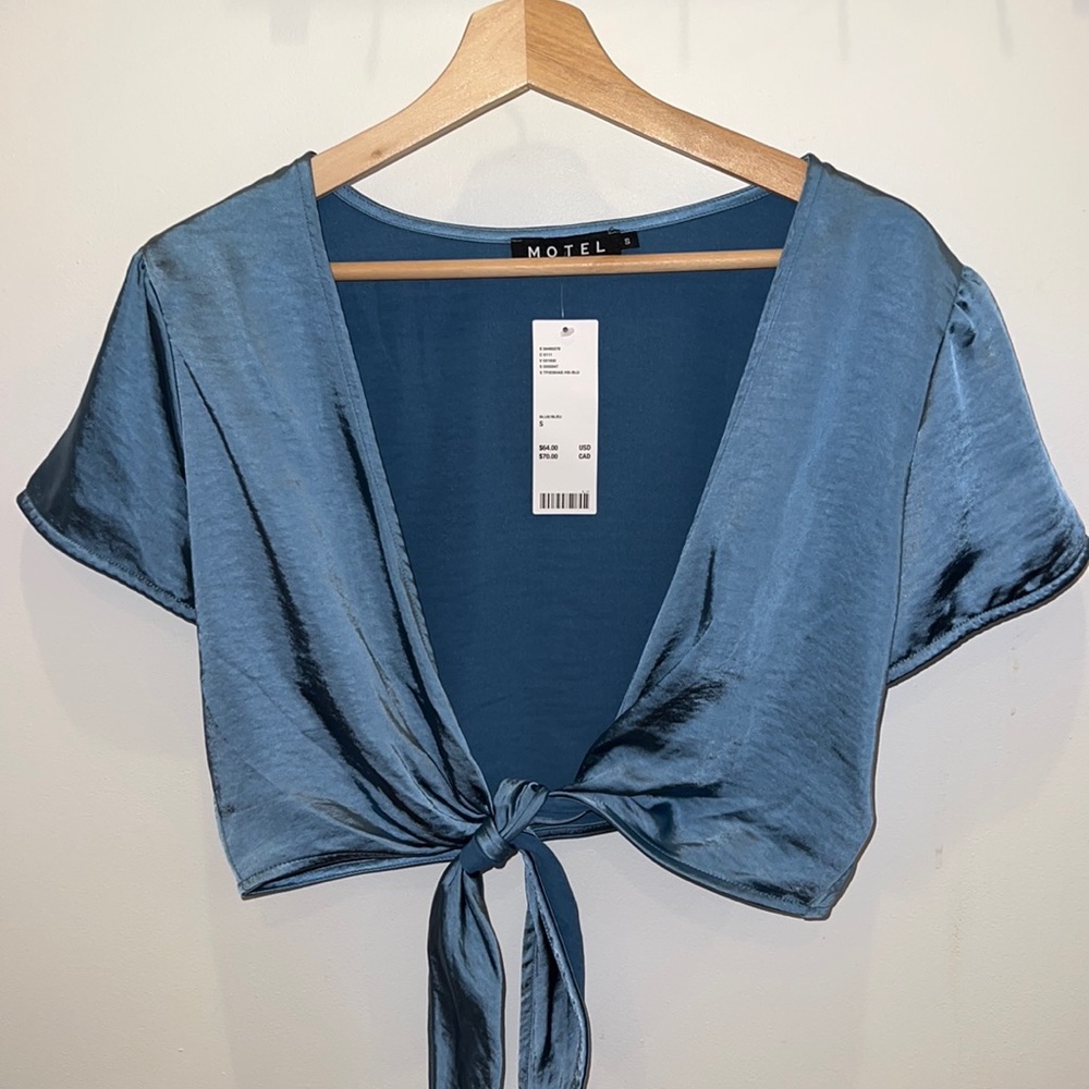 NWT Motel Shaera Satin Tie-Front Top
